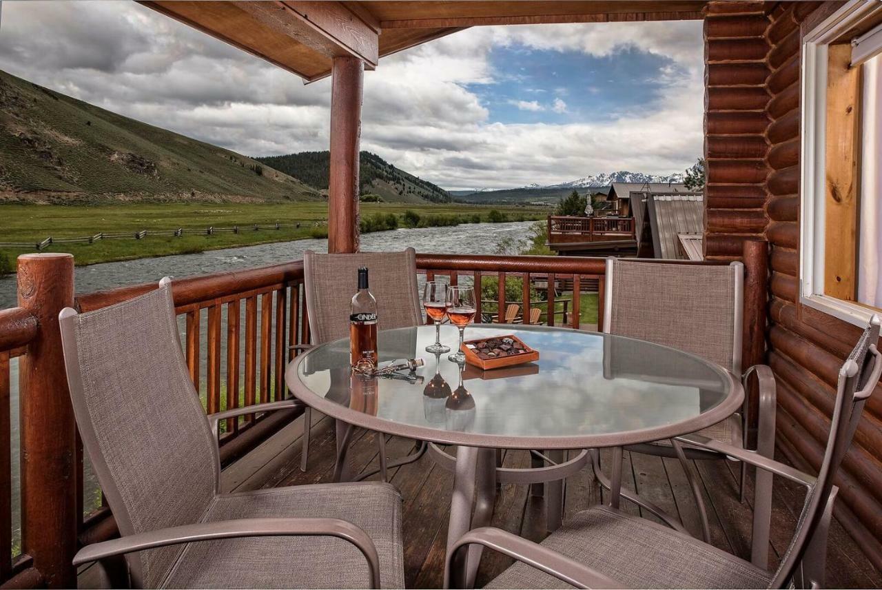 Redfish Riverside Inn Stanley ภายนอก รูปภาพ